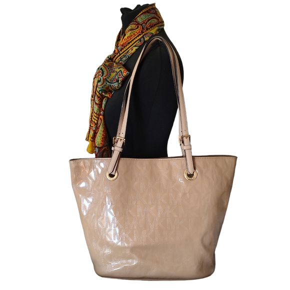 MICHAEL KORS Jet Set Large Embossed Signature Logo Patent Leather Tote Nude - Picture 2 of 12